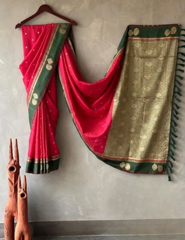 Pink_Lightweight_Soft_Kanjeevaram_Silk_Saree_For_Women