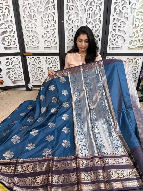 Blue_Lightweight_Soft_Silk_Saree_For_Women