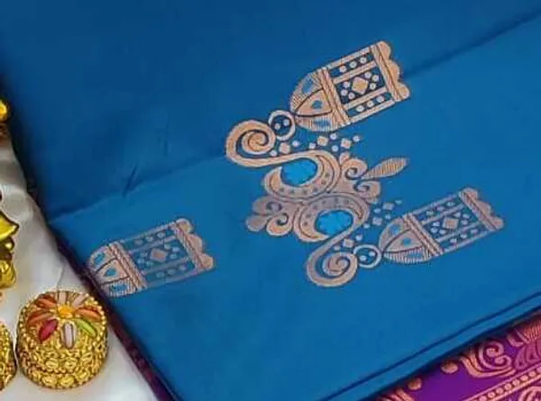 Banarasi_Kanjeevaram_Silk_Saree_with_Rich_Zari_Weaving_and_festive_and_wedding_wear_And_Party_Wear_collection_With_Tassels_Latkan_And_Blouse_Piece