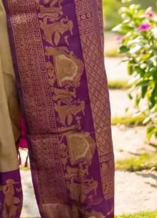 Beautiful_Art_Silk_Jacquard_Border_varmala_design_Saree_With_Unstitched_Running_Blouse_For_Women_Wedding_Wear_Party
