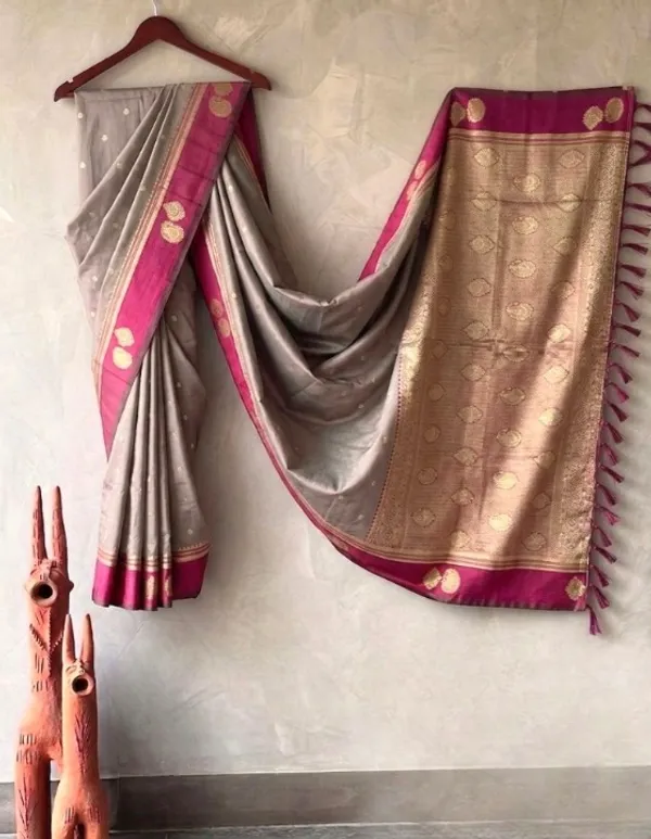 Grey_Lightweight_Soft_Kanjeevaram_Silk_Saree_For_Women