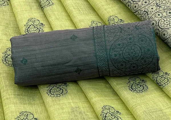 Cotton_Silk_Linen_Saree_beautifully_cotton_saree_featuring_delicate_floral_prints_and_designed_border_daily_wear,_office_Party_Wear_With_tassels_latkan_And_blouse_piece