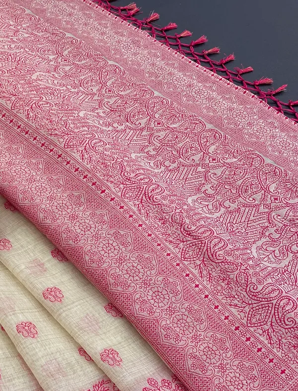 Cotton_Silk_Linen_Saree_beautifully_cotton_saree_featuring_delicate_floral_prints_and_designed_border_daily_wear,_office_Party_Wear_With_tassels_latkan_And_blouse_piece