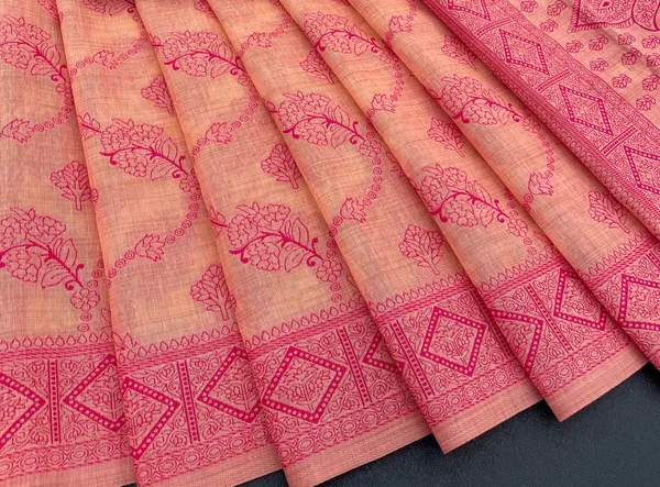 Cotton_Silk_Linen_Saree_beautifully_cotton_saree_featuring_delicate_floral_prints_and_designed_border_daily_wear,_office_Party_Wear_With_tassels_latkan_And_blouse_piece