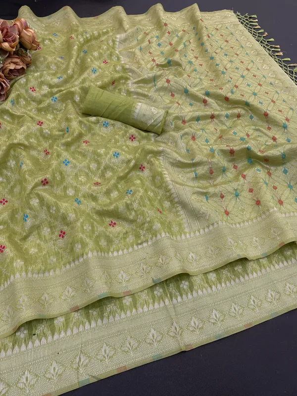 Cotton_Silk_Linen_Saree_beautifully_cotton_saree_featuring_delicate_floral_prints_and_designed_border_daily_wear,_office_Party_Wear_With_tassels_latkan_And_blouse_piece