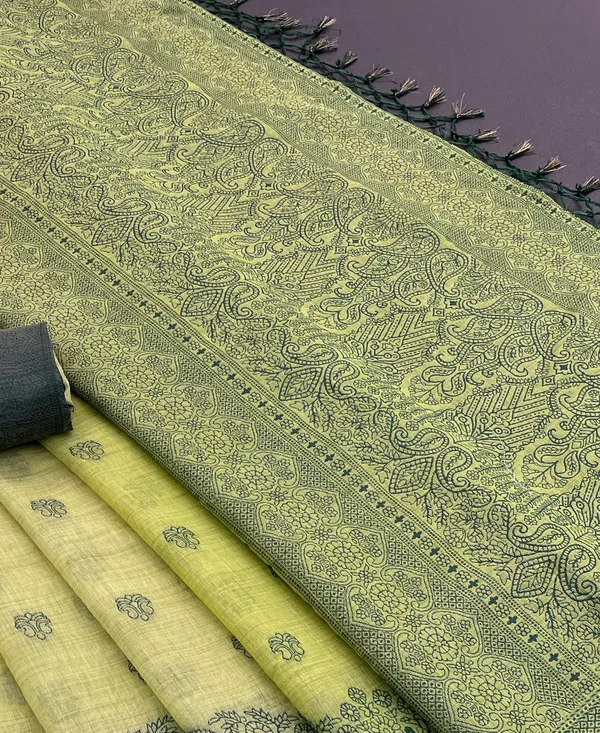 Cotton_Silk_Linen_Saree_beautifully_cotton_saree_featuring_delicate_floral_prints_and_designed_border_daily_wear,_office_Party_Wear_With_tassels_latkan_And_blouse_piece