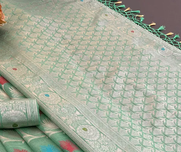 Cotton_Silk_Linen_Saree_beautifully_cotton_saree_featuring_delicate_floral_prints_and_designed_border_daily_wear,_office_Party_Wear_With_tassels_latkan_And_blouse_piece