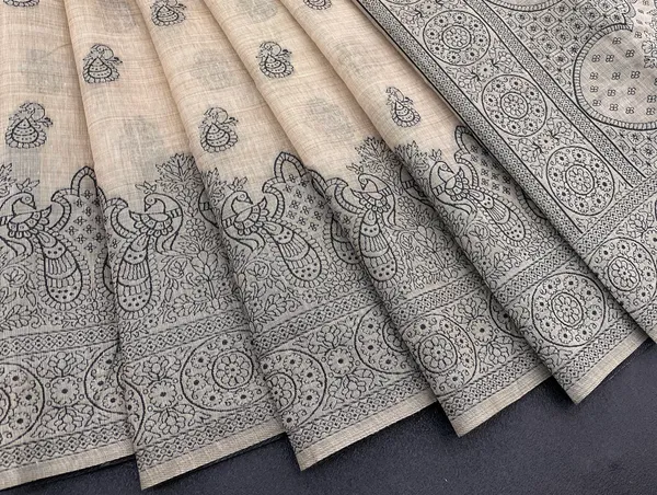 Cotton_Silk_Linen_Saree_beautifully_cotton_saree_featuring_delicate_floral_prints_and_designed_border_daily_wear,_office_Party_Wear_With_tassels_latkan_And_blouse_piece