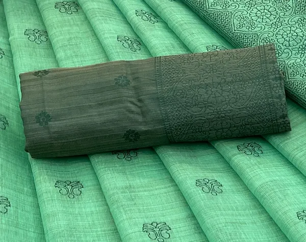 Cotton_Silk_Linen_Saree_beautifully_cotton_saree_featuring_delicate_floral_prints_and_designed_border_daily_wear,_office_Party_Wear_With_tassels_latkan_And_blouse_piece
