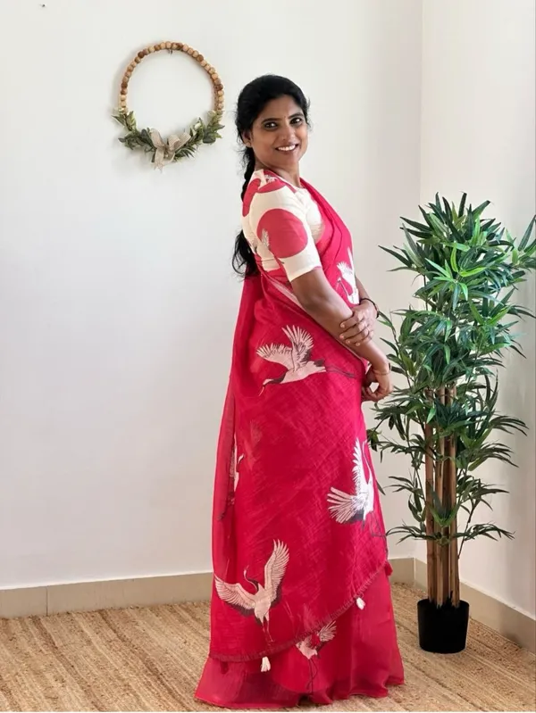 Pink_And_White_Cotton_Linen_Saree_For_Women