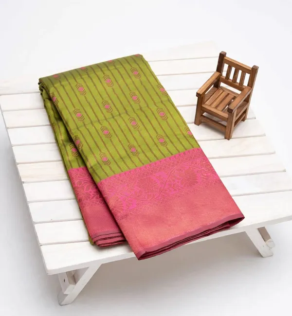 Kanjeevaram_Banarasi_Silk_Saree_For_Women