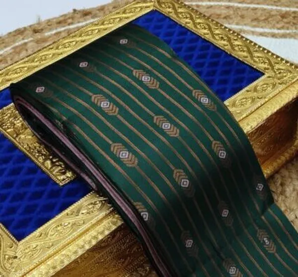 Kanjeevaram_Banarasi_Silk_Saree_For_Women