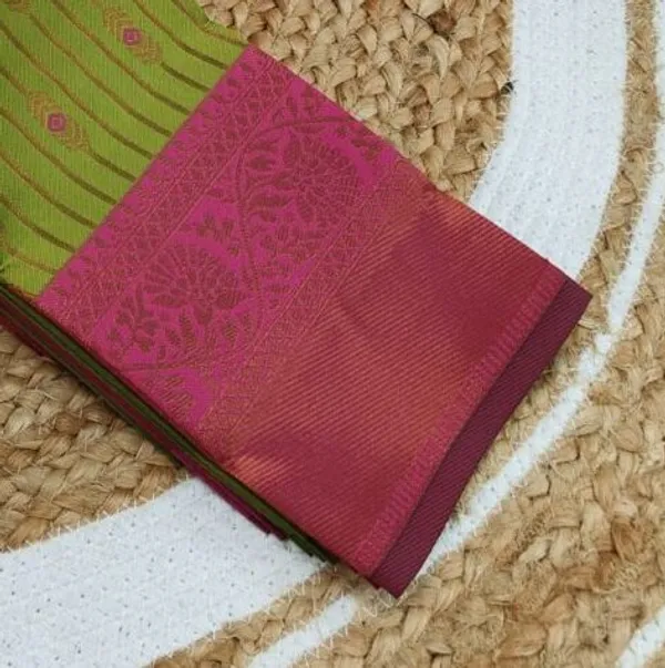 Kanjeevaram_Banarasi_Silk_Saree_For_Women