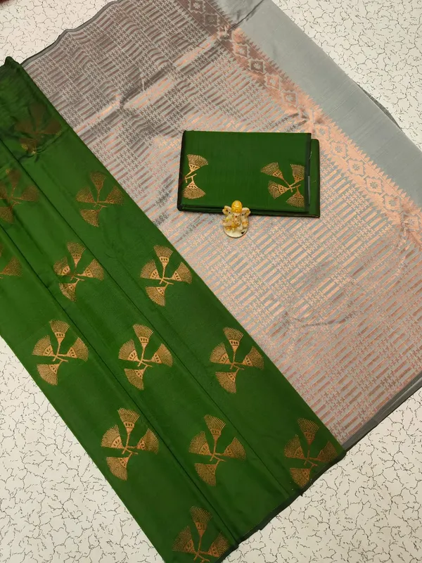 Green_Lightweight_Soft_Kanjeevaram_Silk_Saree_For_Women
