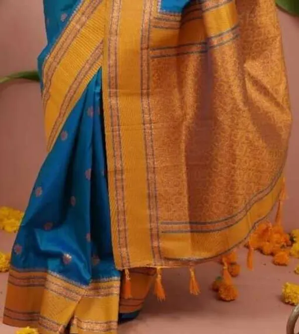 Lightweight_Soft_Kanjeevaram_Silk_Saree_For_Women