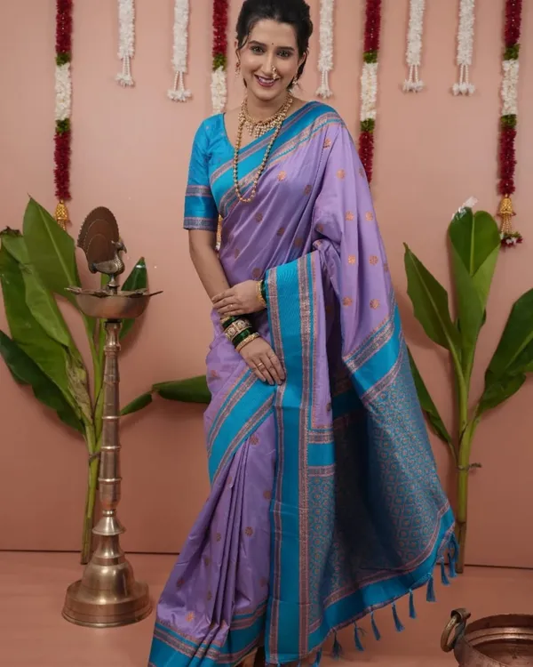 Lightweight_Soft_Kanjeevaram_Silk_Saree_For_Women
