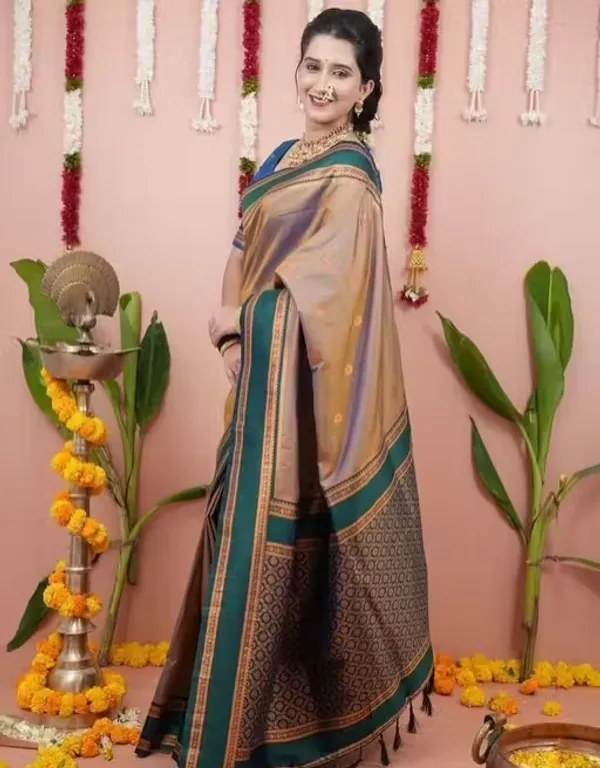 Lightweight_Soft_Kanjeevaram_Silk_Saree_For_Women