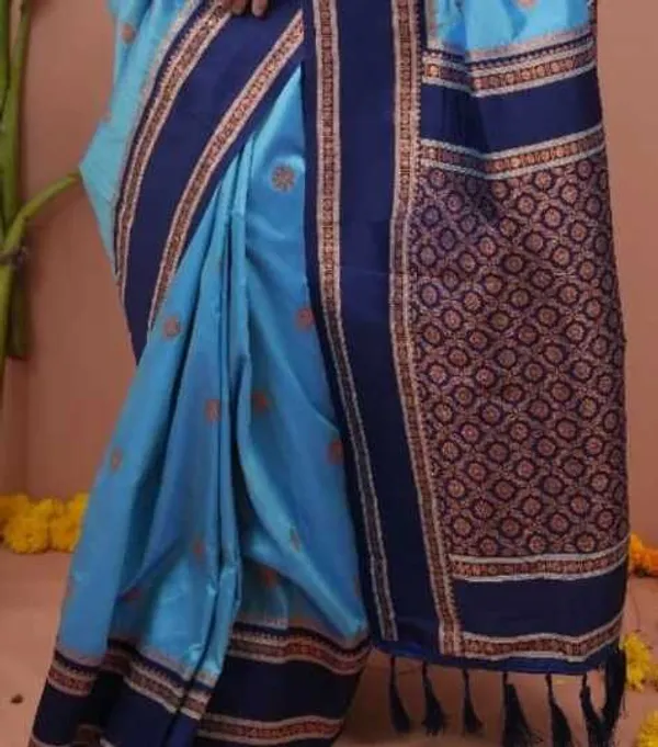 Lightweight_Soft_Kanjeevaram_Silk_Saree_For_Women