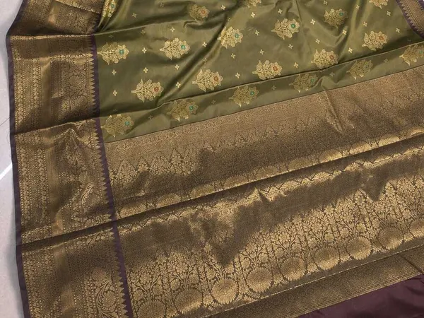 Mehamdi_Banarasi_Silk_Saree_with_kanjivaram_Silver_Zari_Motifs_and_Border_Party_wear_with_tassels_and_latkans_With_blouse_piece