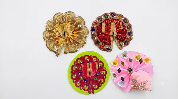 HandCrafted_Embroidered_+_Makhmal_Laddu_Gopal_Poshak_with_Matching_Pagadi_for_Size_1_Colours_May_Vary.