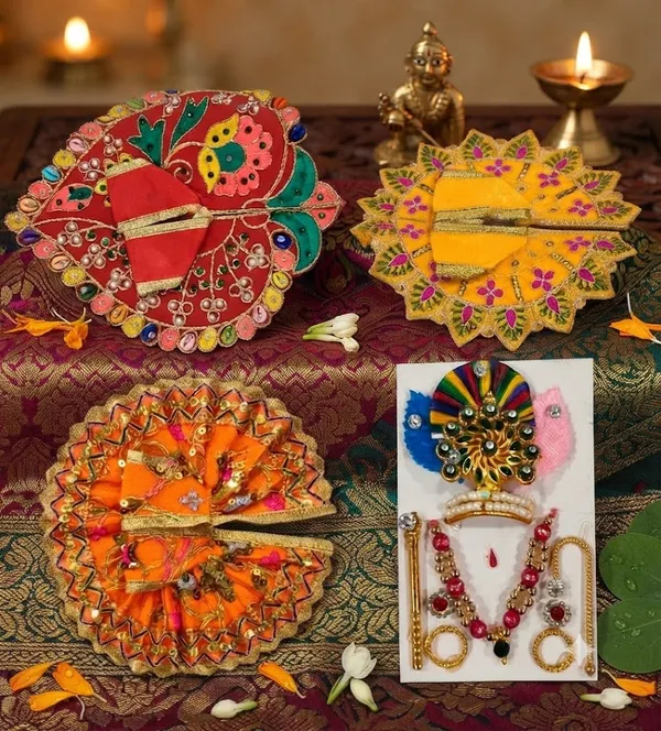 Laddu_Gopal_Poshak_Combo_Set_Size_3_-_3pc_Dress_And_1pc_Mukut_Mala_Jewellery_Set_Assorted_Colors,_Same_Design