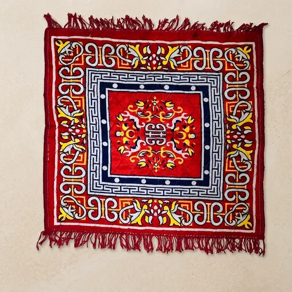 Premium_Red_Pooja_Asan_Mat_Set_of_2_-_Square_Sitting_Mats_for_Daily_Puja,_Meditations,_and_Festivals_24_×_24_Inches,_Vibrant_Traditional_Design
