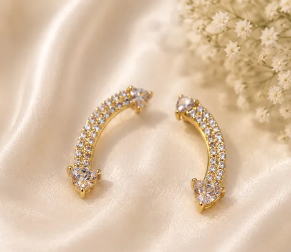 Gold_Metal_Crystal_Curved_Bar_Ear_Cuff_Earrings_For_Women