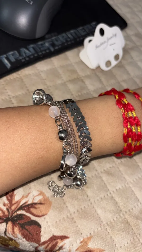 Silver_Metal_Layered_Chain_Bracelet_For_Women