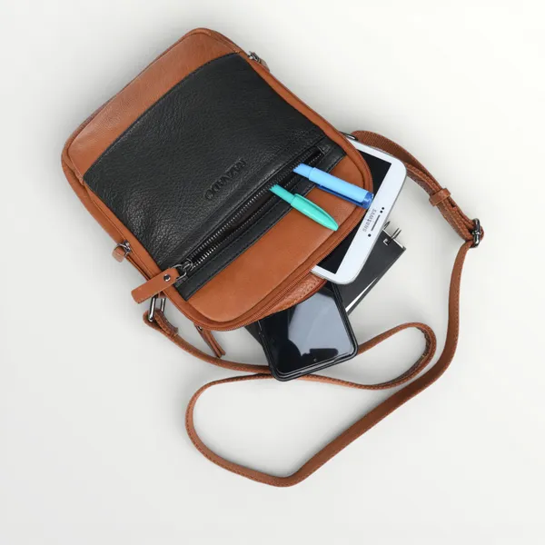 Cognac_Black_Leather_Dual-Tone_Crossbody_Sling_Bag_Large_Size_For_Unisex