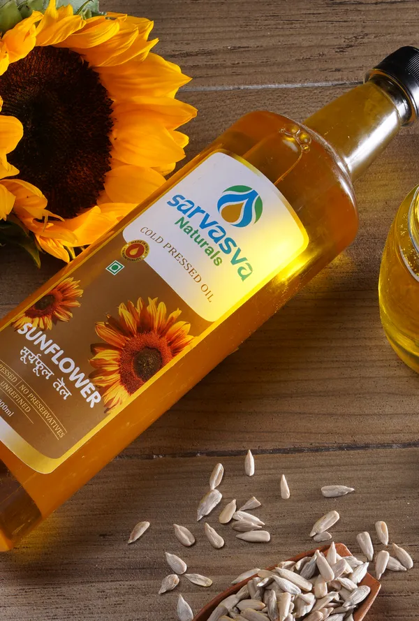 Cold_Pressed_Safflower_Oil_And_Sunflower_Oil_And_Groundnut_Oil
