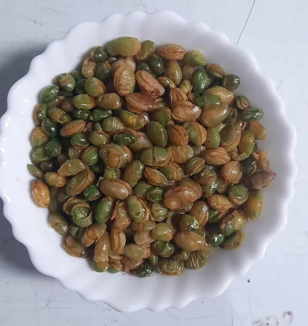 Healthy_Bites_-_Vacuum_Fried_Edamame_Vacuum_Fried_Gluten_Free_Vegan_Friendly_Snack_Trans_Free_No_Artificial_Flavor_Plant_Based_Snacks_Vegetable_Chips_Pack_Of_3_X_45_G_135_Gms