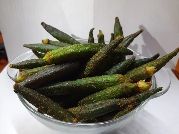 Healthy_Bites_-_Okra_Chips_Vacuum_Fried_Gluten_Free_Vegan_Friendly_Snack_Trans_Free_No_Artificial_Flavour_Plant_Based_Snacks_Vegetable_Chips_135_gms