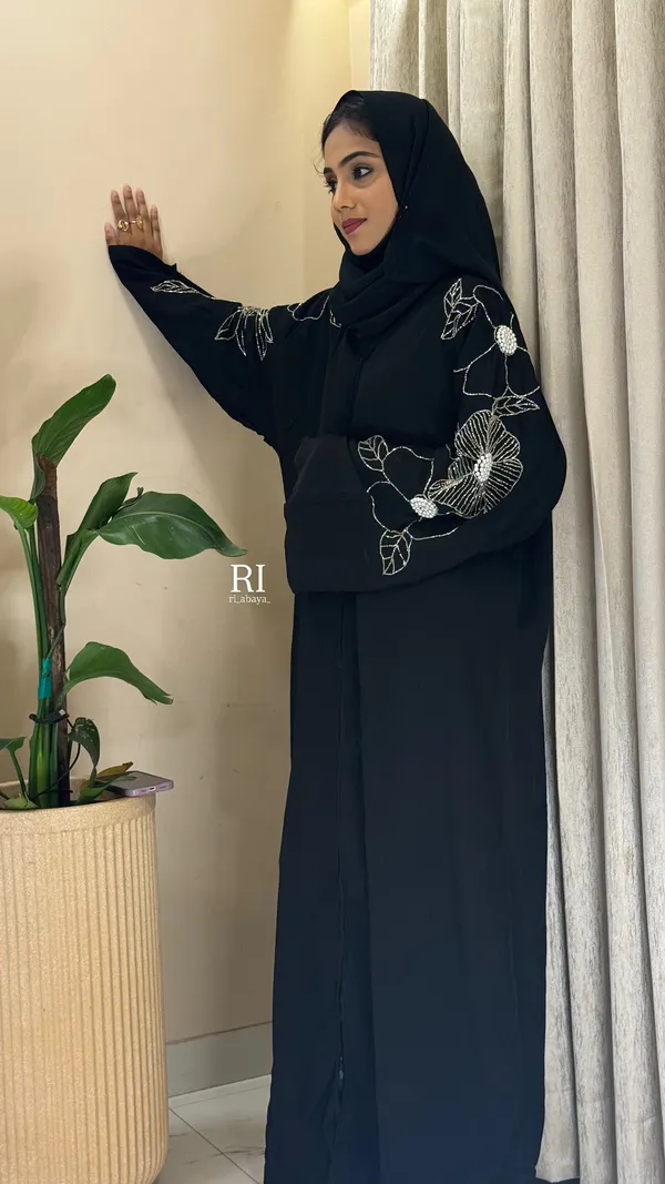 Black_Crepe_Relaxed_Bell_Sleeve_Floral_Embroidered_Abaya_For_Women