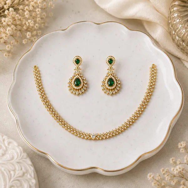 Emerald_Dewdrop_Necklace_Set