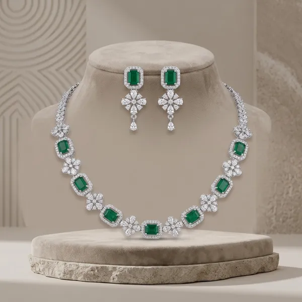 Silver_Emerald_Green_Stone_Studded_Necklace_And_Earrings_Set_For_Women