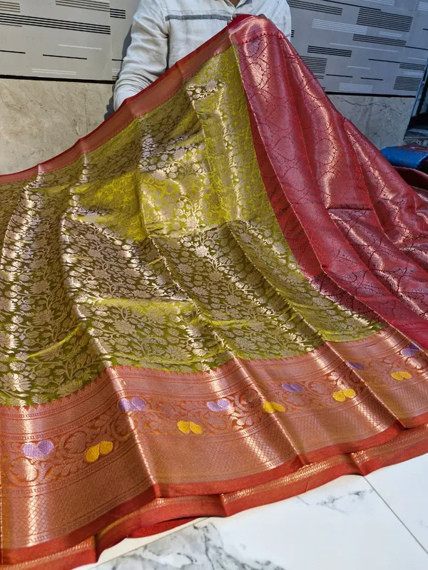 Green_And_Pink_Karishma_Silk_Woven_Traditional_Saree_For_Women