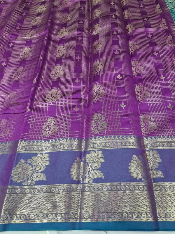 Brocade_Cheks_Magenta_Silk_Zari_Woven_Floral_Border_Kanjivaram_Saree_For_Women