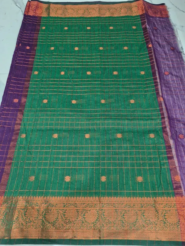 Royal_Cotton_Jamla_Handwoven_Silk_Zari_Checkered_With_Contrast_Green_Pallu_And_Blouse_Zari_Woven