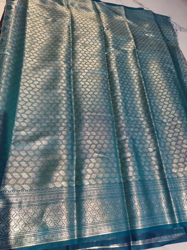 Maroon_Banarasi_Silk_Brocade_Woven_Saree_For_Women