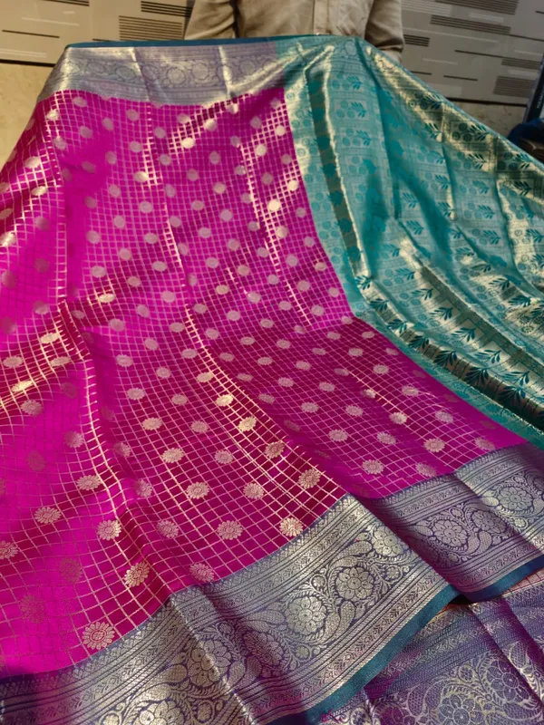Pink_Karishma_Silk_Floral_Checked_Woven_Saree_For_Women