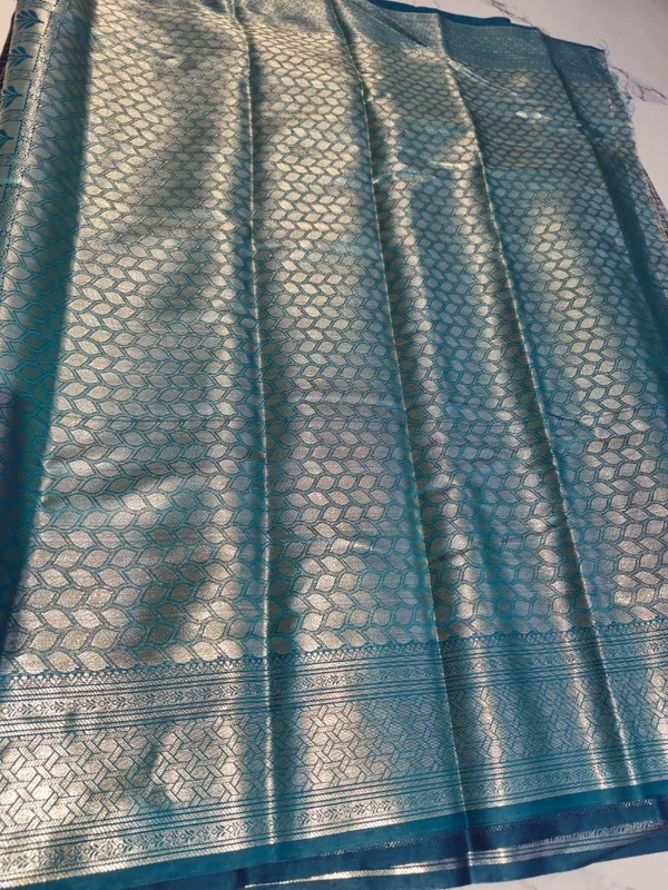 Blue_Karishma_Silk_Woven_Checked_Saree_For_Women