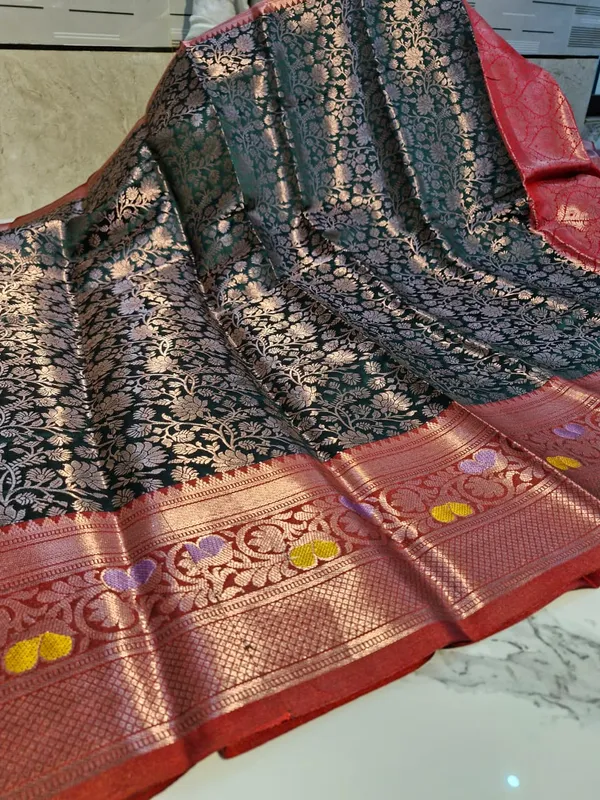 Black_Karishma_Silk_Woven_Floral_Saree_For_Women
