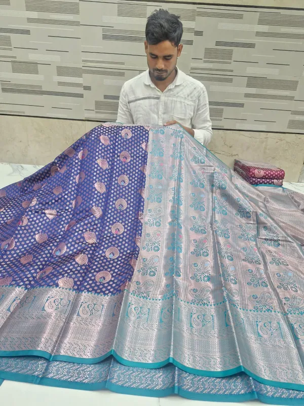 Purple_Banarasi_Silk_Woven_Floral_Saree_For_Women