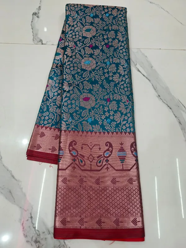 Kanjivaram_Green_Silk_Zari_Woven_Floral_Banarasi_Saree_For_Women