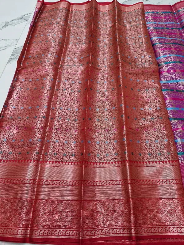 Kanjivaram_Meenakari_Magenta_Handwoven_Silk_Zari_Woven_Banarasi_Saree_With_Contrast_Red_Pallu,_Blouse_With_Contrast_Red_Border