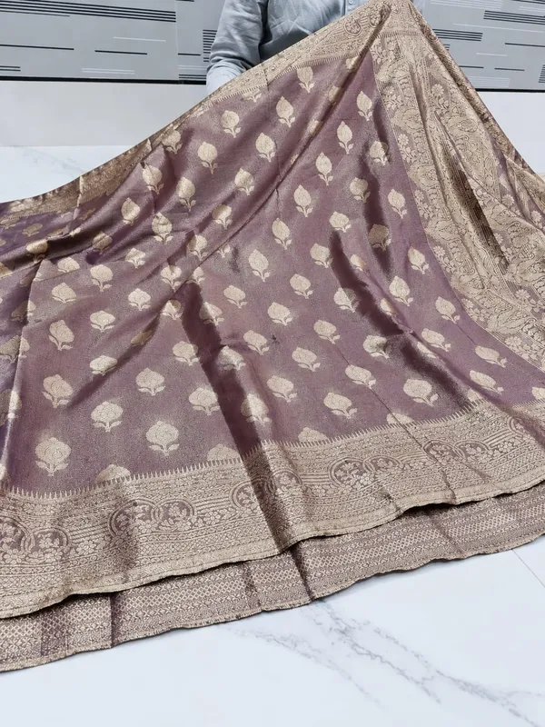 Purple_Tissue_Silk_Woven_Floral_Motif_Saree_For_Women