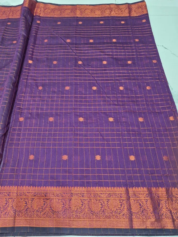 Royal_Cotton_Jamla_Handwoven_Silk_Zari_Checkered_With_Contrast_Green_Pallu_And_Blouse_Zari_Woven
