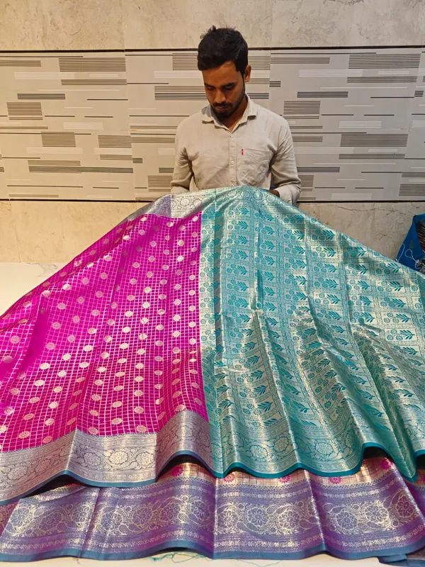 Pink_And_Teal_Karishma_Silk_Woven_Traditional_Saree_For_Women