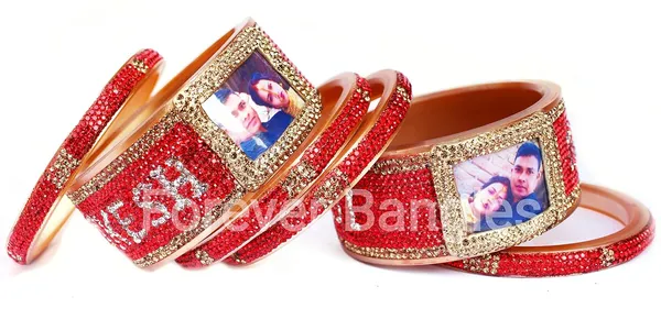 Womens_Name_And_Photo_Kangan_Set