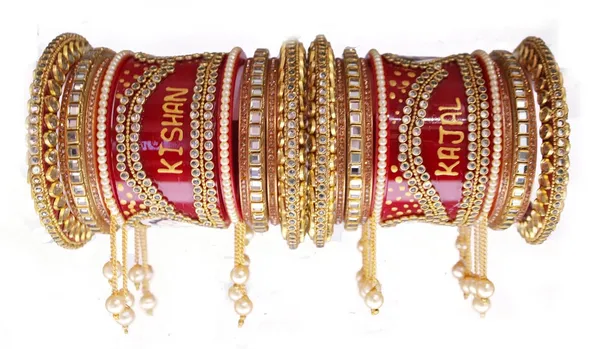 Personalized_Photo_Kangan_Chooda_Set_With_Jhumki